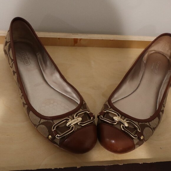 COACH Women's Monogram Slip on Flats - Size 8 - Picture 4 of 5
